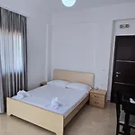 Erjon 公寓 卡萨米尔