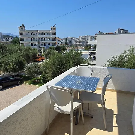 Erjon Apartment *